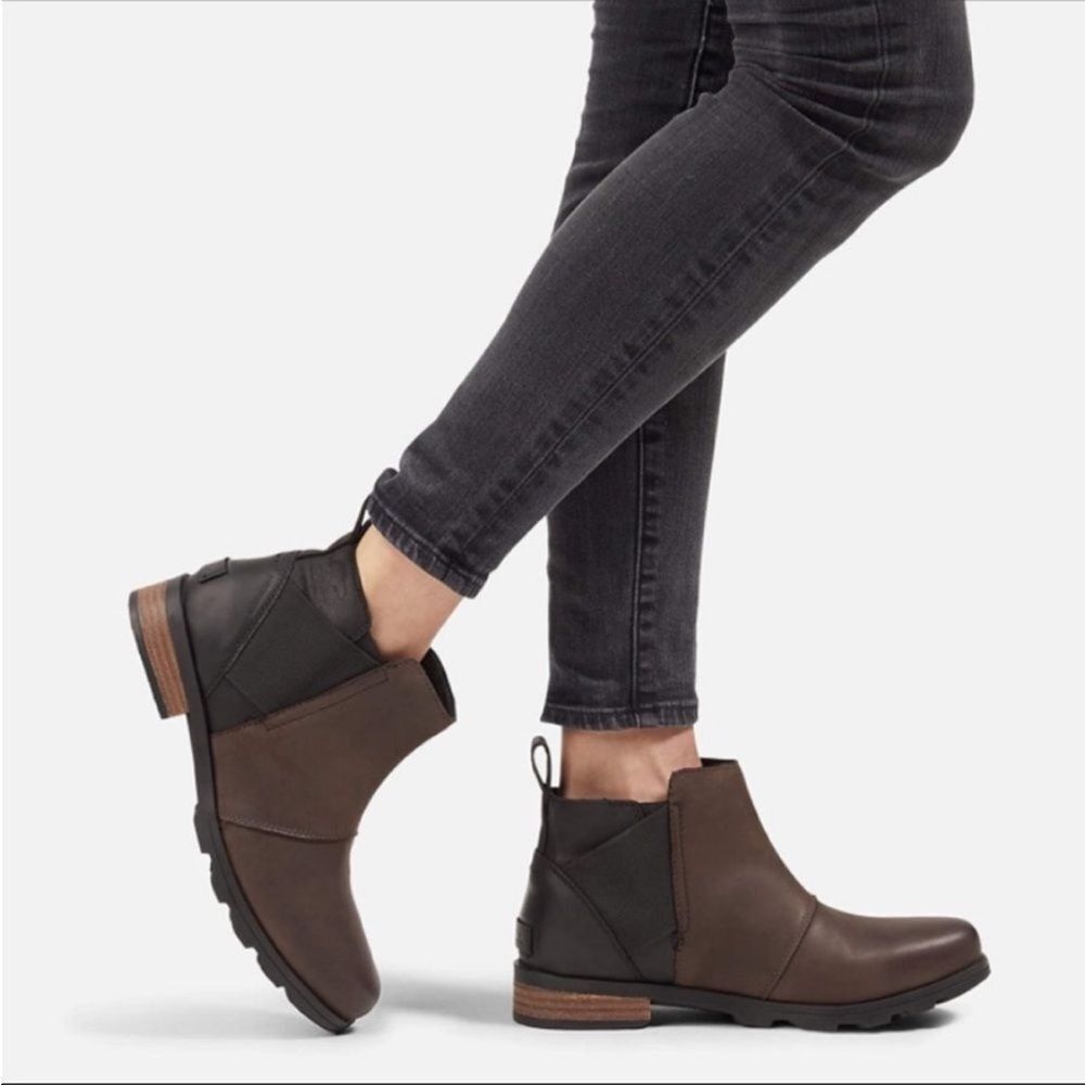 Sorel Emilie waterproof leather Chelsea boot size 6 - Picture 1 of 12